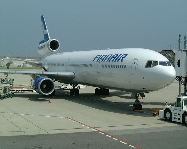 ７月２９日、関西国際空港１１：００発のフィンランド航空７８便にて出発。<br />フィンランド航空の正規割引チケット「ムーミン３５」です。チケット購入時に座席指定可。後日、ムーミンのぬいぐるみがもらえるプレゼントキャンペーンもあり旅の後のお楽しみも・・・