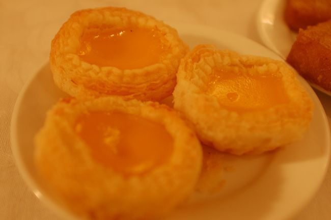 エッグタルトも悪くない。<br />この後、義順牛奶公司へ行き、牛乳プリンとプリンを食す。旨い。