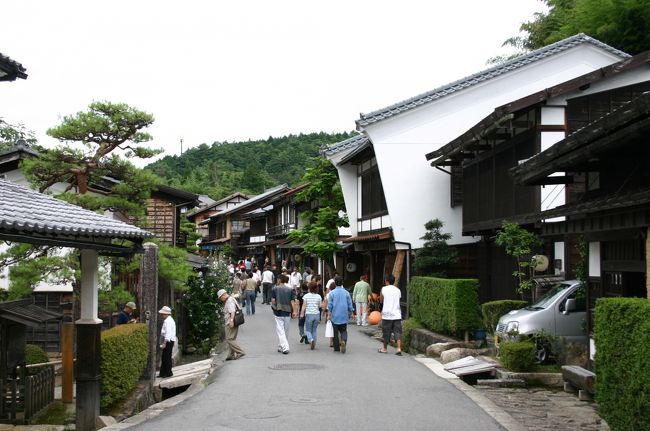 馬籠宿です。避暑地と思っていましたが暑かったです。