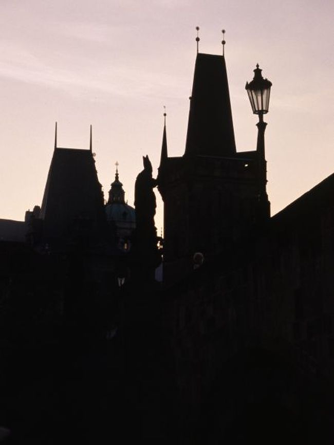 カレル橋の夕景