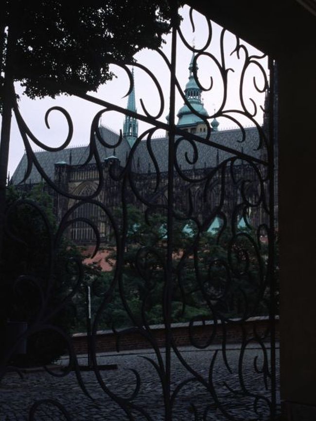 王宮内のカテドラル