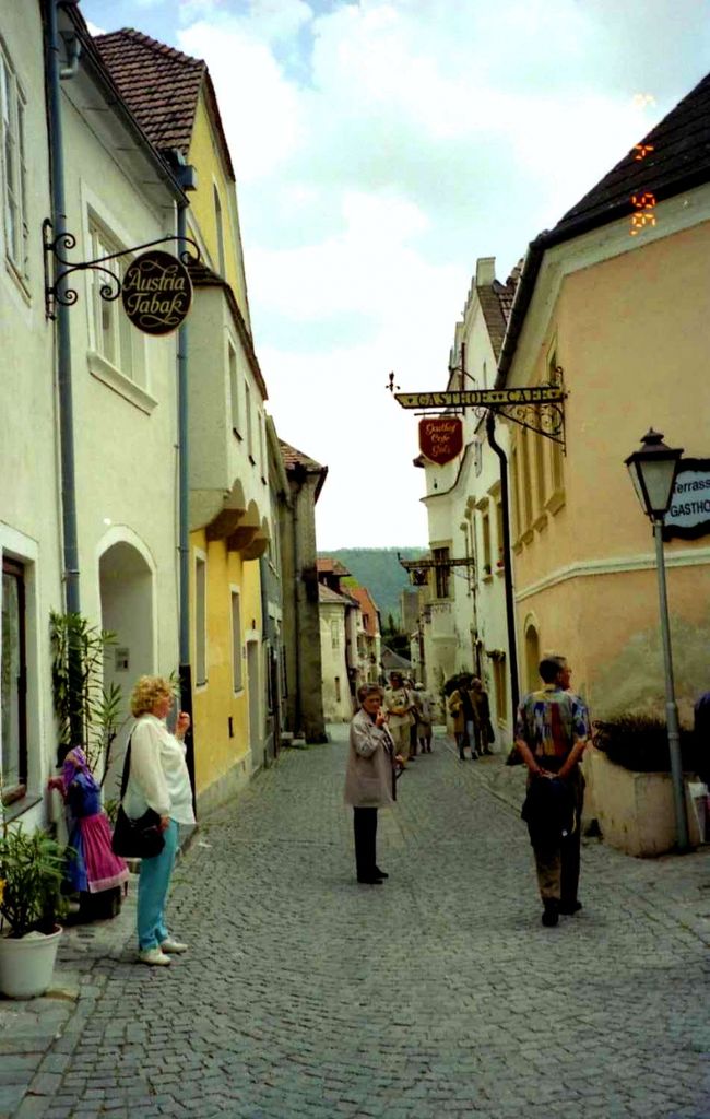 デュルンシュタイン旧市街<br />お洒落な街並です＾＾