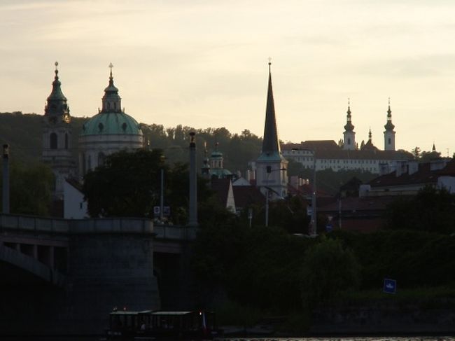 ”百塔の都”２