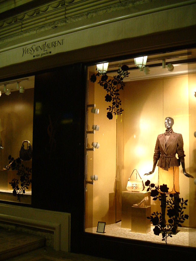 さすが高級ブランド店