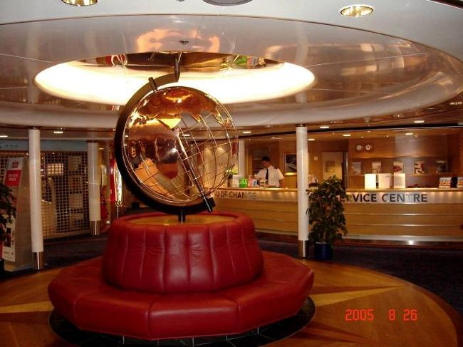 ＤＦＤＳ　ＳＥＡＷＡＹＳでの夜明けを迎えた。まだ人の寄らないフロント。2005.8.26