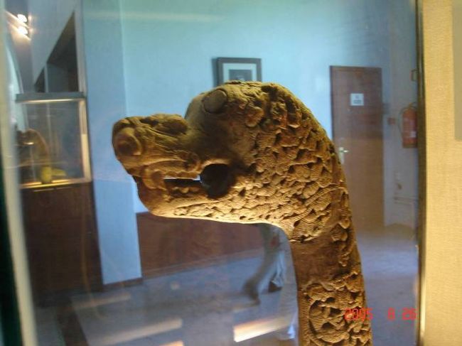 オスロ：バイキング船博物館にて。帆先の飾り？2005.8.26