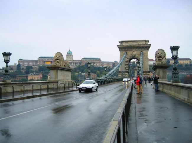 くさり橋<br /><br />Sz&amp;eacute;chenyi L&amp;aacute;nch&amp;iacute;d (Chain Bridge)