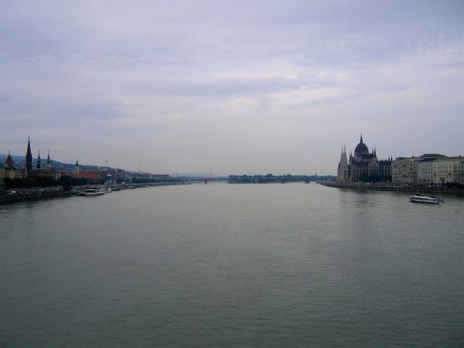 くさり橋から見たドナウ川<br /><br />Duna (the Danube), seen from Sz&amp;eacute;chenyi L&amp;aacute;nch&amp;iacute;d