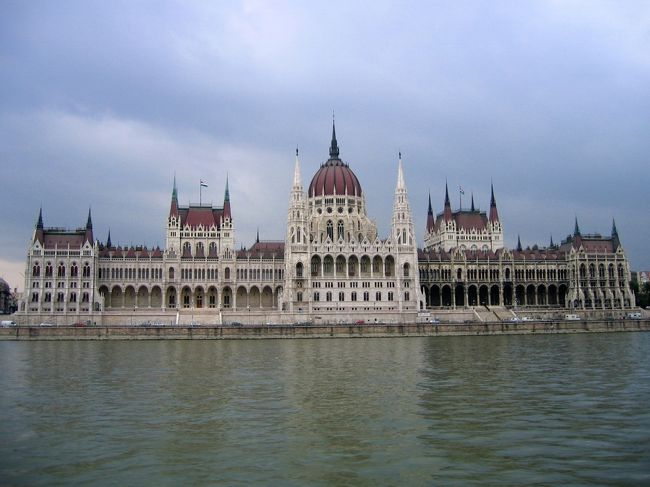 遊覧船から見たハンガリー国会議事堂<br /><br />Orsz&amp;aacute;gh&amp;aacute;z, seen from the tour boat