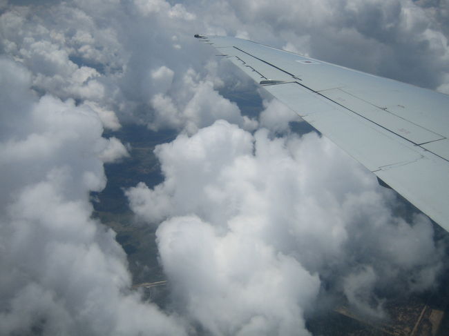 雲がモクモクと湧いてくる。<br /><br />雲の流れも速く、吸い込まれそうだった。<br />きんとん雲に乗って飛んでいるよう・・・
