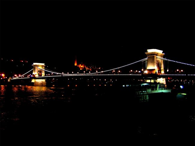 くさり橋の夜景<br /><br />A night scene of Sz&amp;eacute;chenyi L&amp;aacute;nch&amp;iacute;d