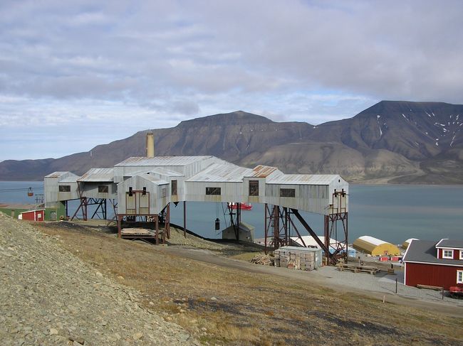 石炭の積み出し基地だったそうです。