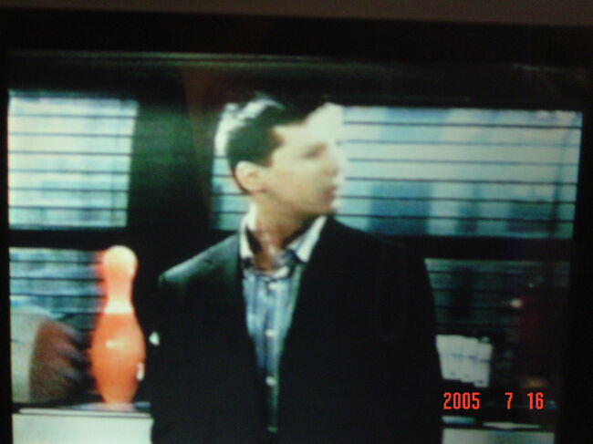 ＳＱにはパーソナルモニタ（と言うのか？）がついてるのがいいですよね。<br />今回は、私の好きなドラマ、「ウィル＆グレイス」が！！！（画面にいるのはＨＧジャック）<br />日本語字幕なんてあらせんので、何言っとるのかわからんけど、やっぱおもろい！！<br />ＮＨＫ、また放送してちょ！！！