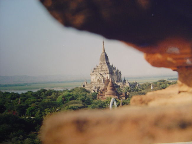 時間を逆登れるならばずーっと昔のビルマに行ってみたい....