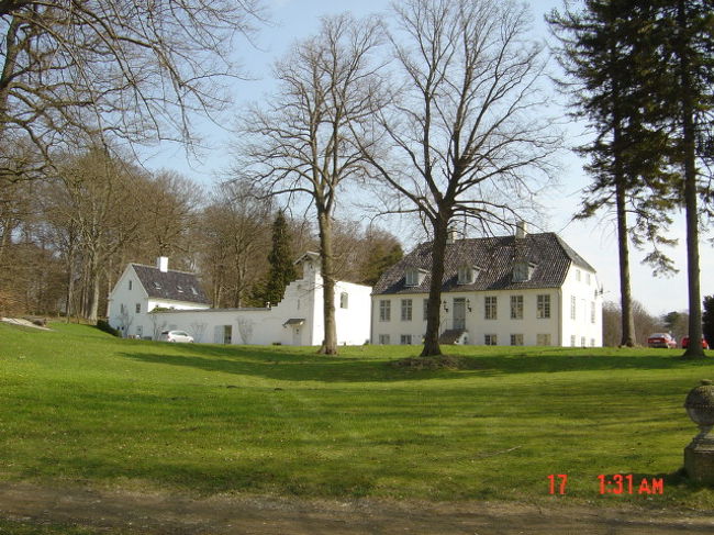 kougai ni aru kizoku no yakata.