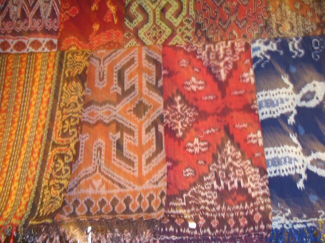 Bali2005魅美11 バティック＆イカット ☆繊細な色模様は美の深み