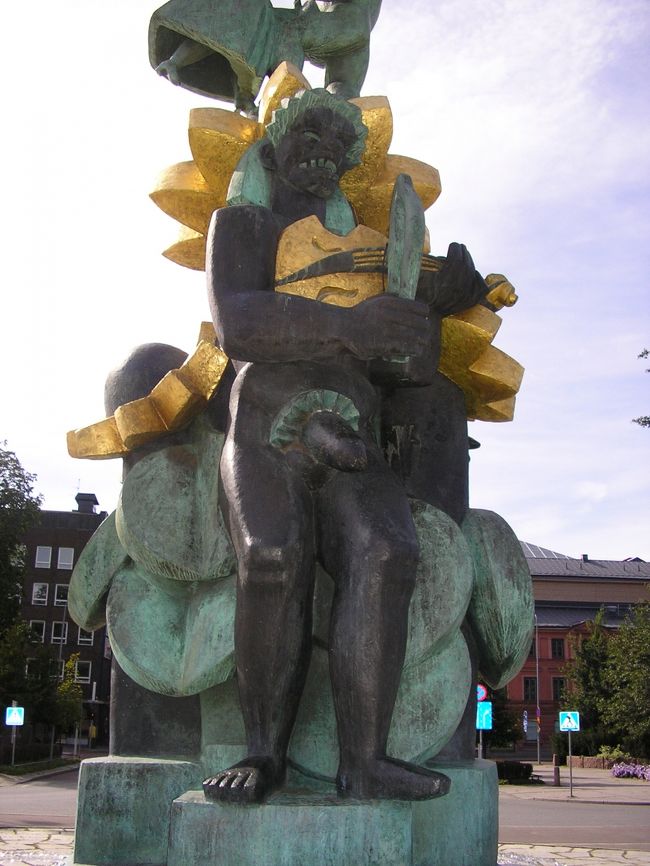 駅前のオブジェ