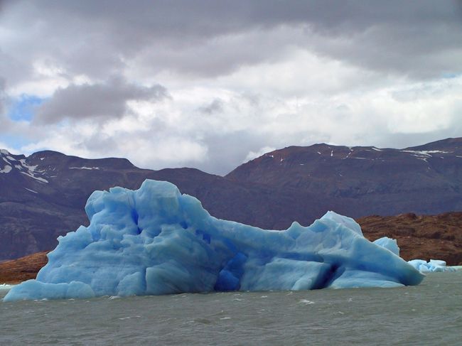次の氷河へ移動します