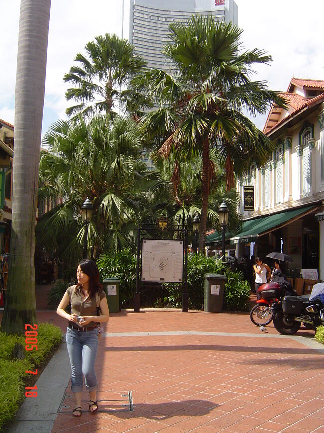 ブッソーラ・ストリートです。暑くて暑くて･･･人影もまばらでした。