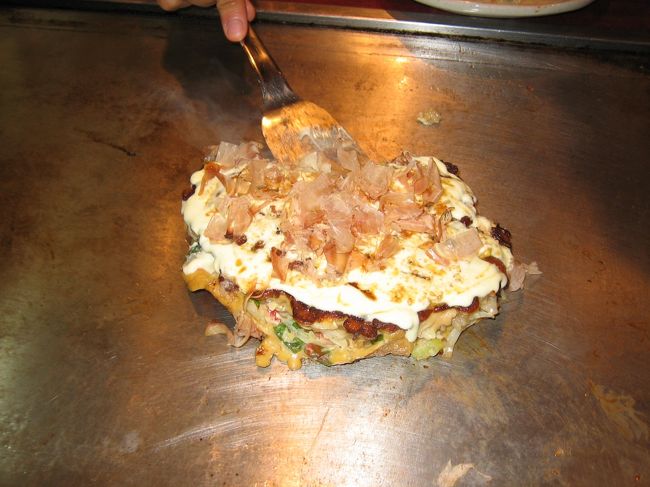 地下鉄の西中島南方駅近くにあるDonDon焼きのお店へ。これがDonDon焼き