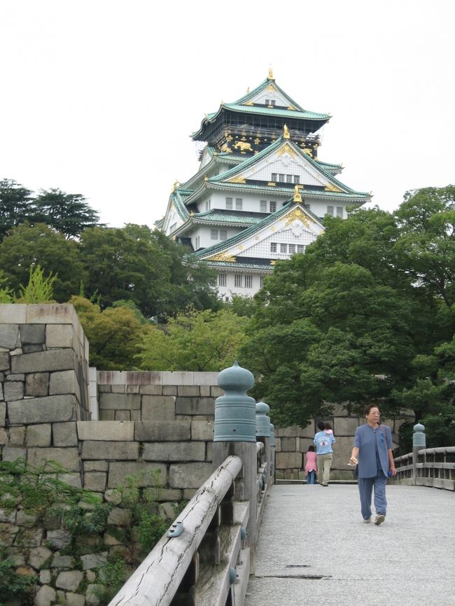 昔はもっと広かったそうだ。いまの堀は内堀だったんだとか。いろいろ考えると、重いな。重くて、いいな。