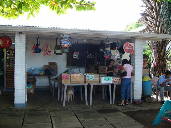 金華<br /><br />台湾系。とても愛想のいいおじさんがいます。日本語が少しわかります。餃子・春巻き・肉団子・つみれなどあります。台湾米が新しくておいしかったです。