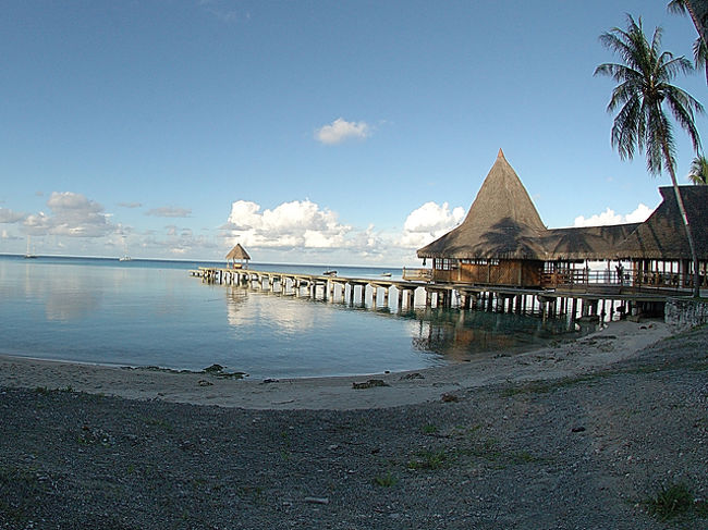 ダイビングショップの前にて