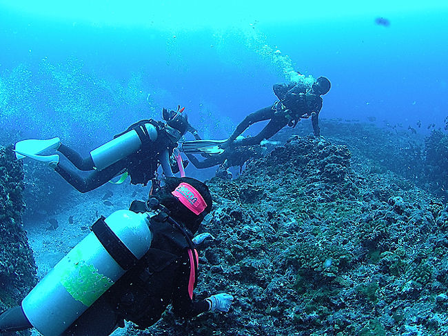 パスの水道（窪み）からスーパードリフトの開始です。バブルの方向を見ていただくと分かると思いますが結構な流れです。スーパーマンshowの始まりです。