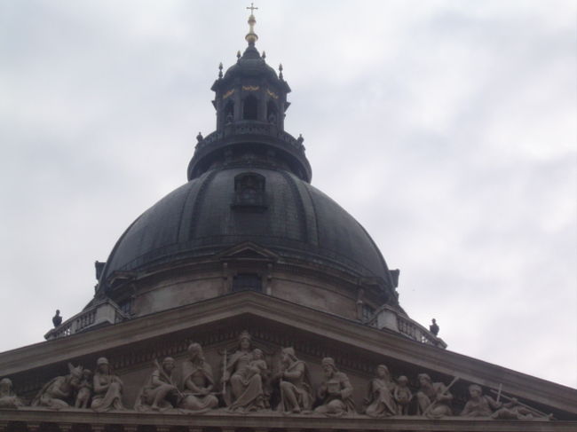 <br /><br /><br />ドームの高さは９６ｍ