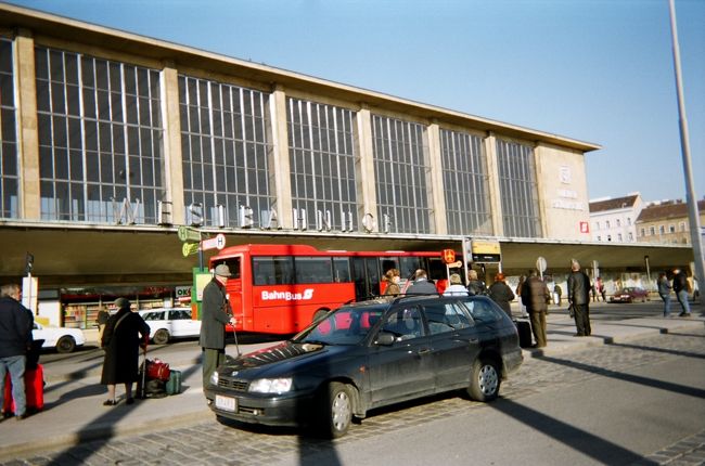 ウィーン西駅から出発です