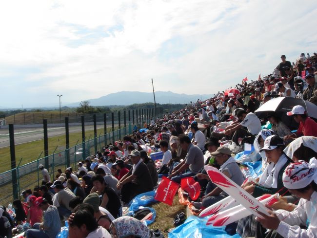 スタート直前。<br />人だらけ・・・<br />みんなスタートを心待ちにしてます