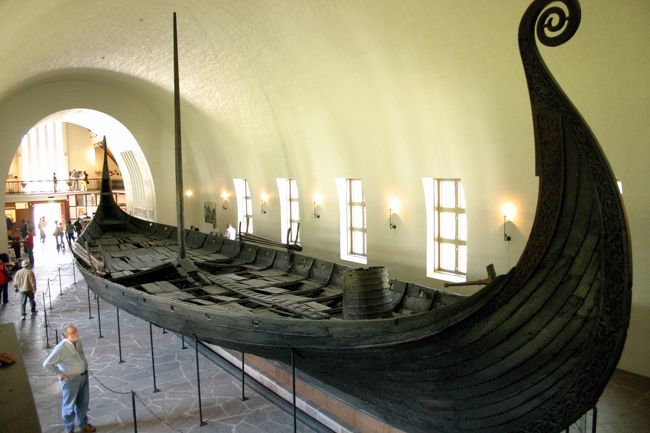 ヴィグドイ地区のヴァイキング船博物館　<br />８〜９世紀頃から実際に、使われたものを展示しています。<br />市内観光、まだ続きます