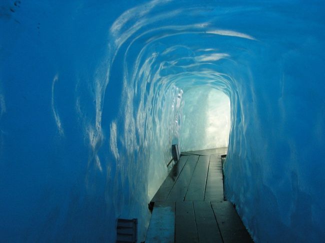 スイスの風景2004 その25 アンデルマット~フルカ峠~ローヌ氷河の風景?