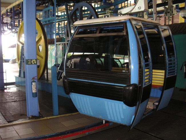 いざ、ケーブルカーで出発！