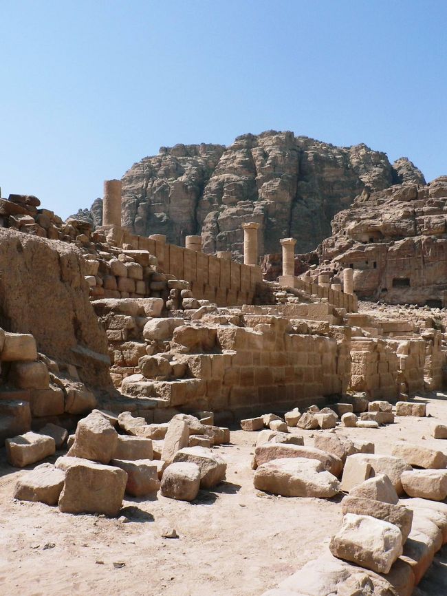 ナバティア時代の円柱。都市の中心部であったと考えられている。