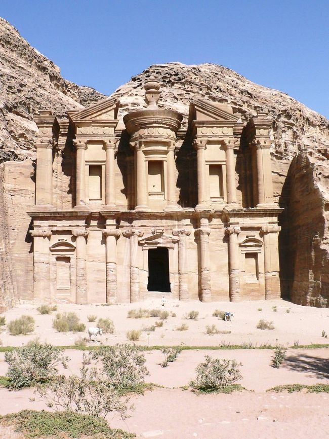 「エド・ディル（修道院）」。１世紀中頃に建てられたナバタイ人の神殿。