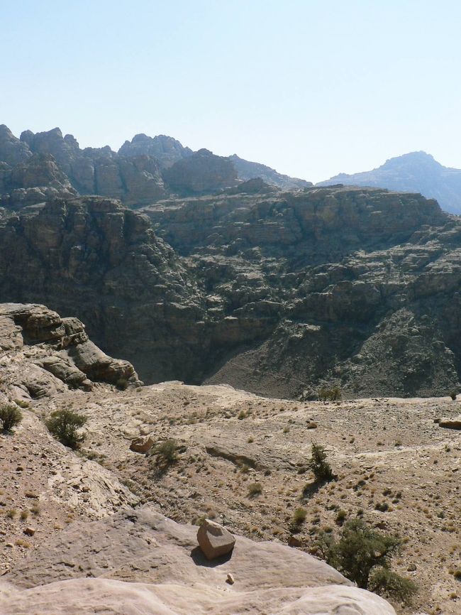 「エド・ディル（修道院）」周辺の光景。