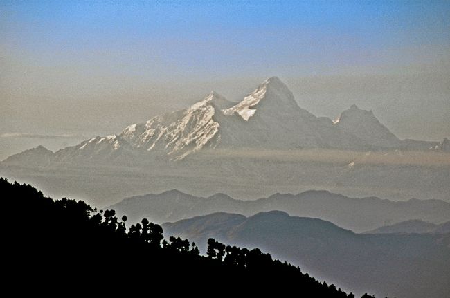 カカニの丘は夕日が綺麗ということでサンセットを待ちます