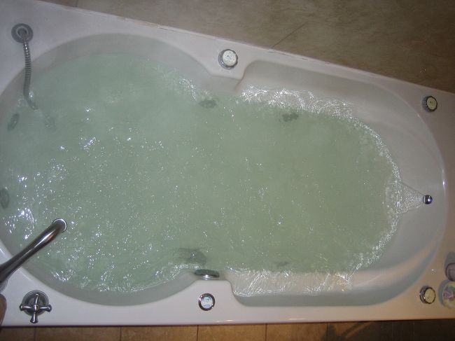 お目当ては、このジャグジー風呂！<br />う〜ん、リラックス☆