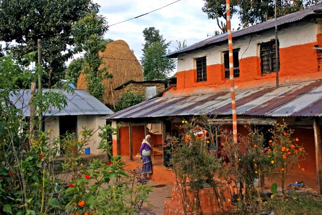 早朝、バスでルムレまで向かう