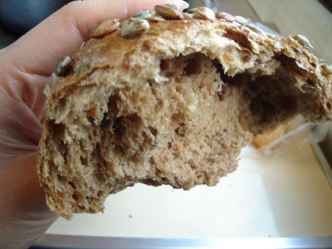 おいしそうなパンには…