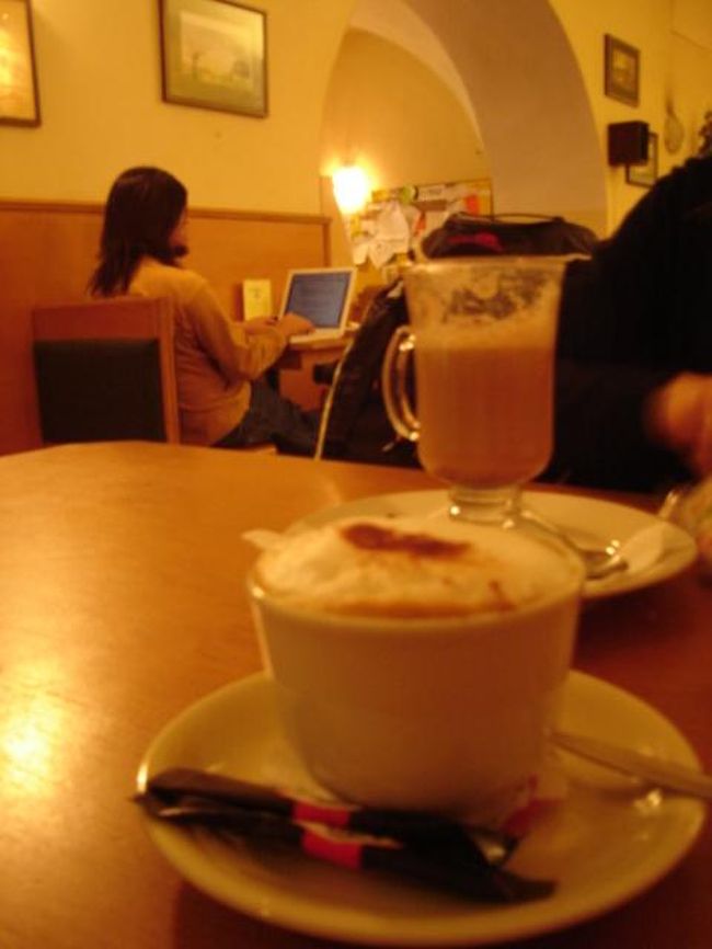 TESCOスーパーで最後の買い物をして、BOHEMIAベーグルへ。コーヒーを飲みつつ、荷物の詰め替え。<br />お土産用のベーグルも買い、再びパラチンキ屋へ挑む！