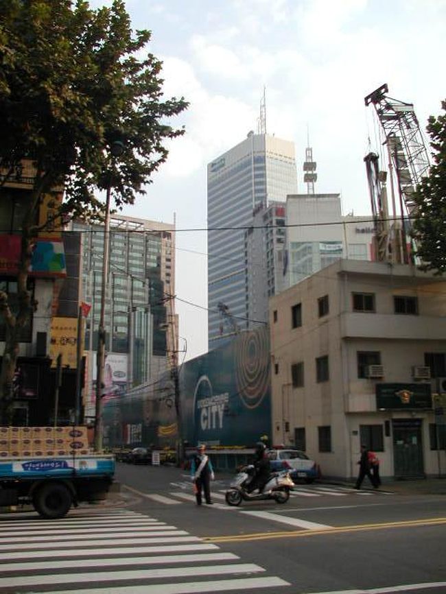 東大門も、ファッションビルラッシュ．．．．