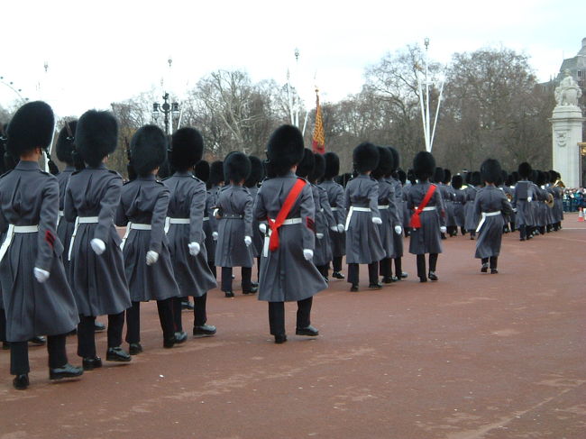 交替式終了。<br />お仕事を終えた皆さん、かえって行きます。