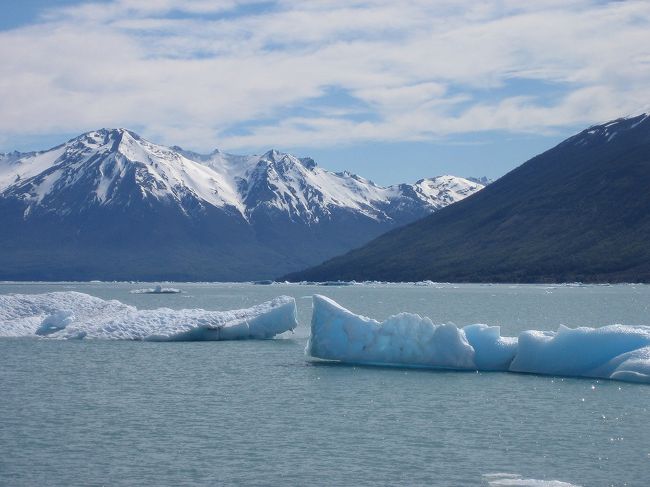大きな氷の塊が、ゴツゴツプカプカと浮いているのがなんともリアル。