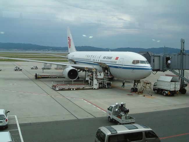 今回は中国国際航空で関空より出発です。