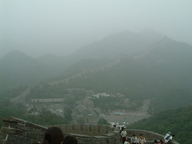 専属ガイドさんはふもとで待っているということで、<br />私たちは「男坂」の方へ向かいました。<br />