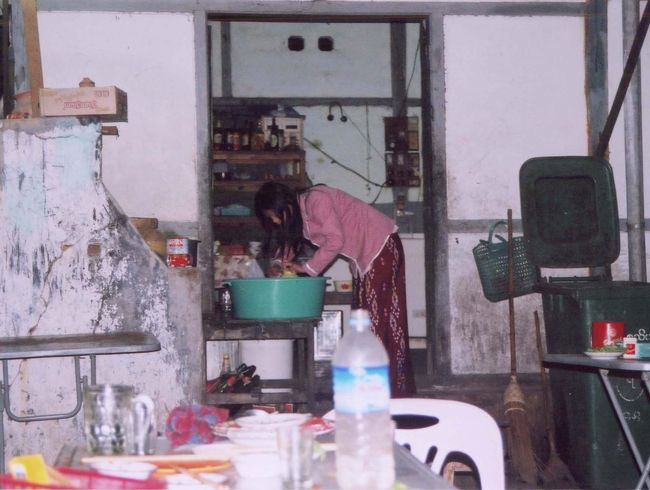 載せるほどでもないのですが、焼き場のすぐ裏の洗い場だし・・・。なんとなく、撮ったから載せてみました。これまた特にコメントなし。<br />（っつーか、状況忘れたともいう）