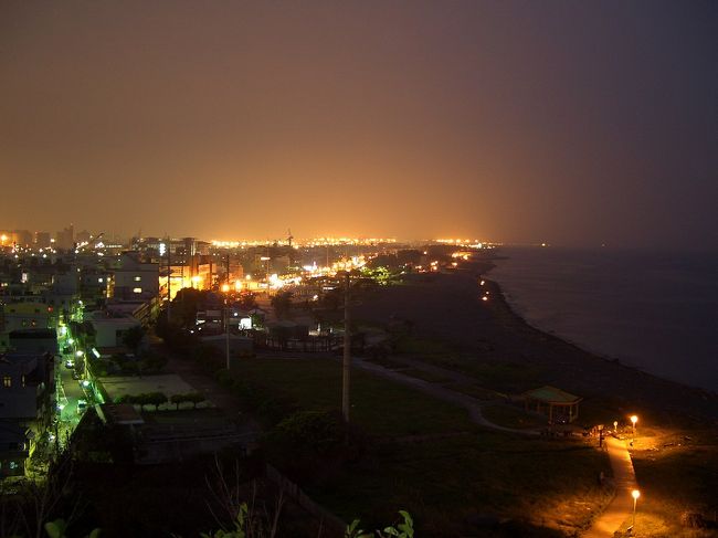 砲台から旗津海岸公園を眺めていました。何時かまた会えるだろう？