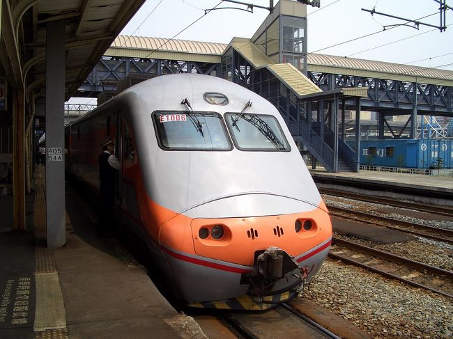 １０２２次北上の自強号に乗る前..